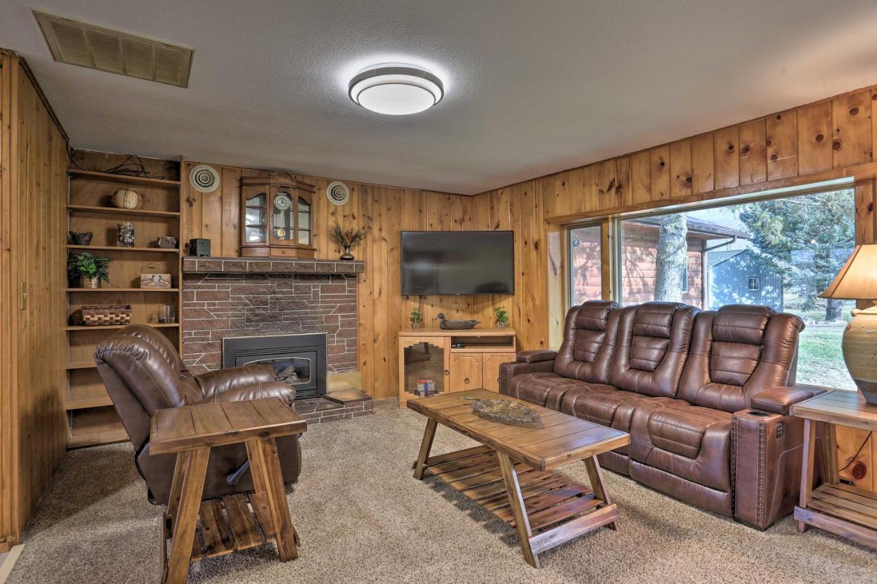 Holiday home Rustic On 12-acre Trout Farm