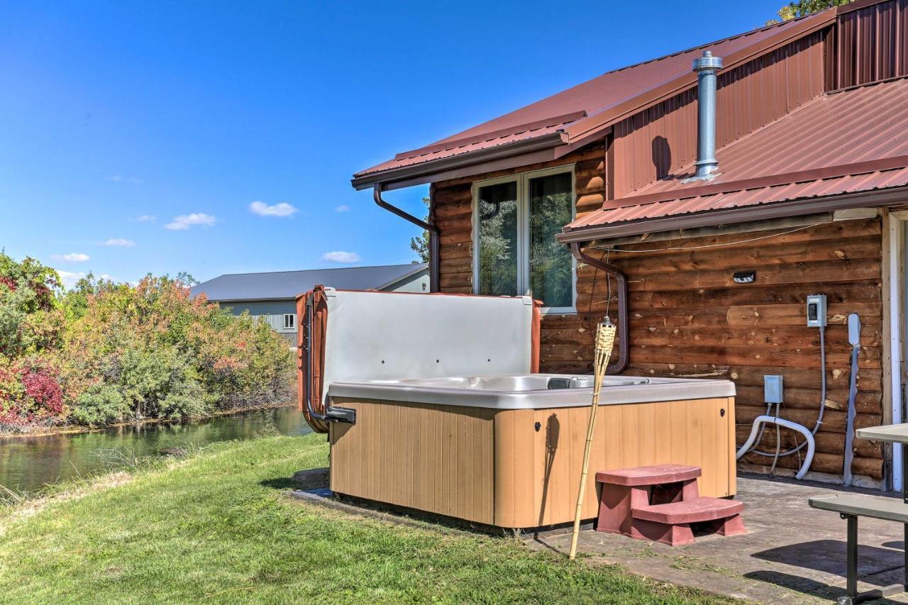Rustic On 12-acre Trout Farm *
